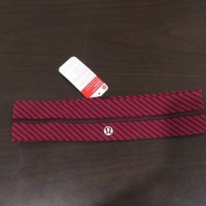 Lululemon "Fly Away Tamer" Headband